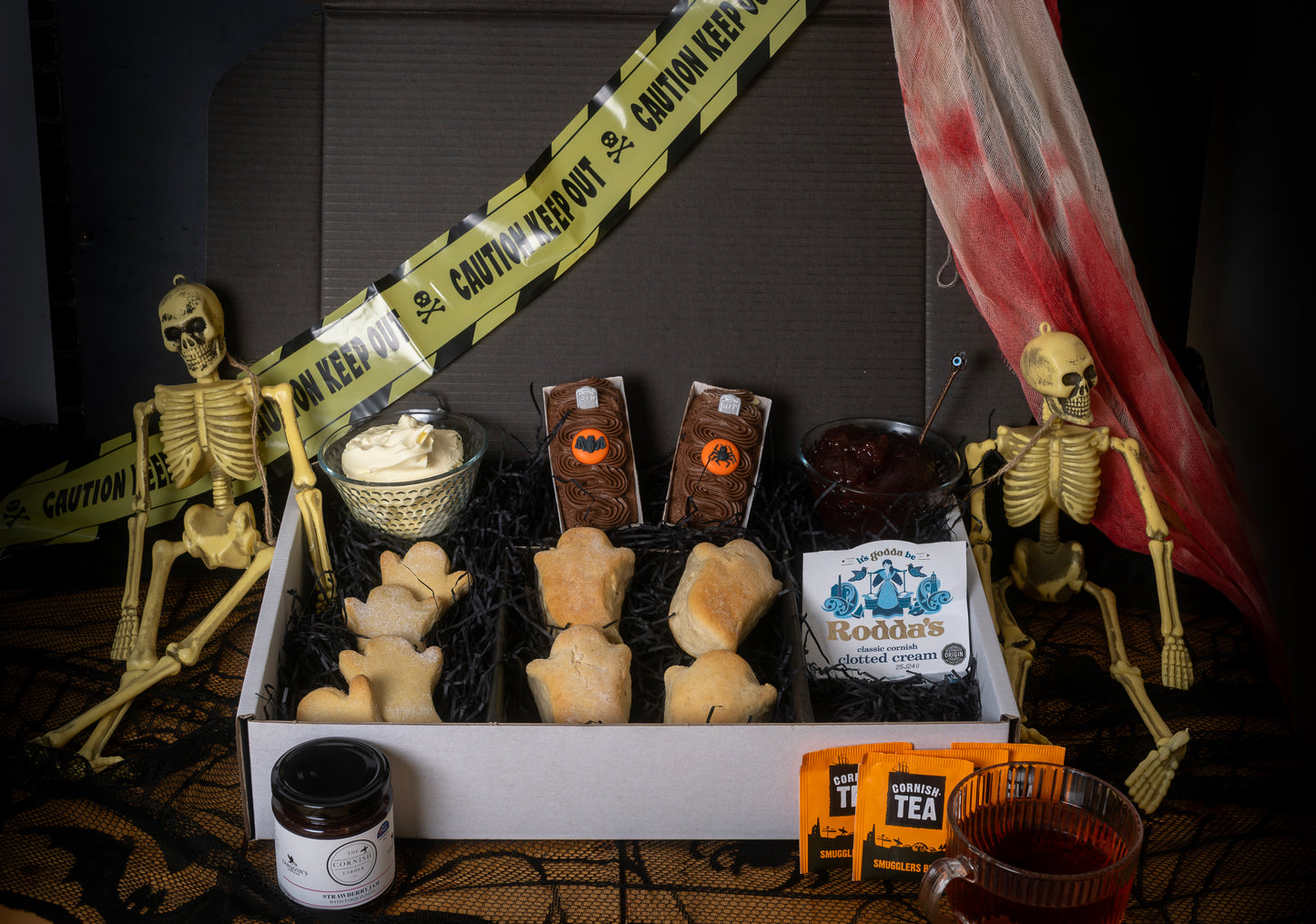 Halloween S-cream Tea for 4