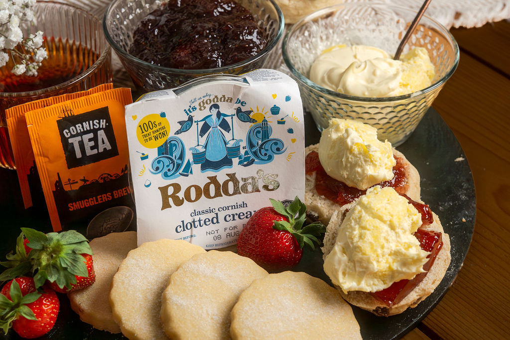 Fruit Cream Tea for 4 People