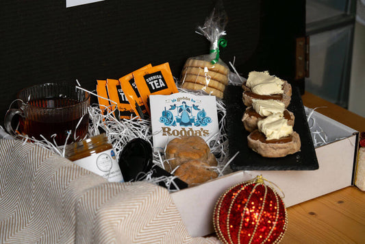 Apple & Caramel Cream Tea for 4