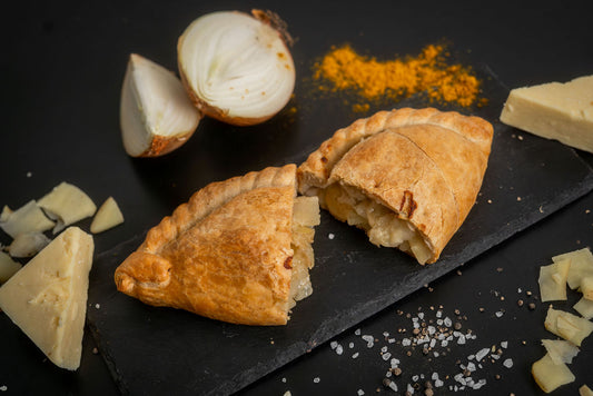 Baked Cheese and Onion (6 Pasties)