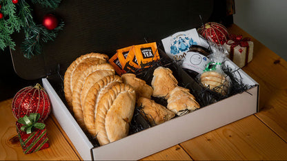 Christmas Pasty & Cream Tea Hamper for 4 People